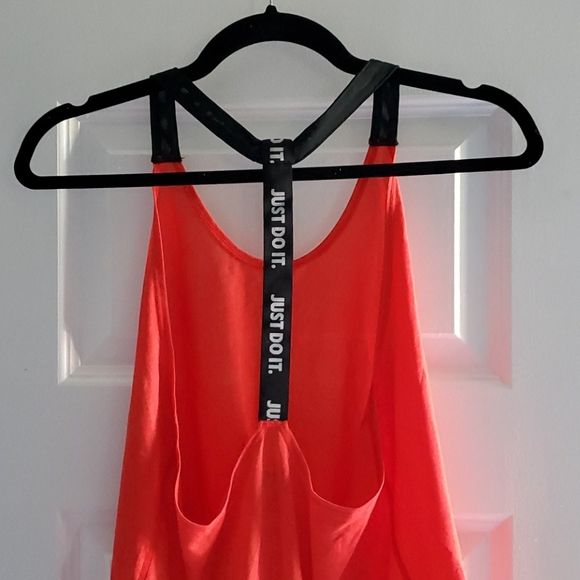 Nike tank - Picture 2 of 2